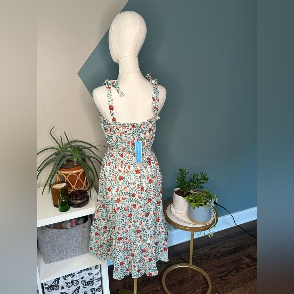 Draper James Taylor Smocked Waist Dress XS NWT Strawberry Floral Cotton - Picture 5 of 11